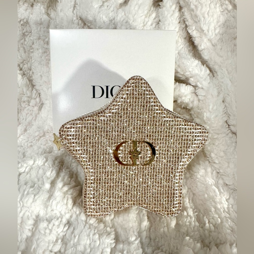 🖤🖤New Dior Beauty Star-Shaped Gold Pouch🖤🖤